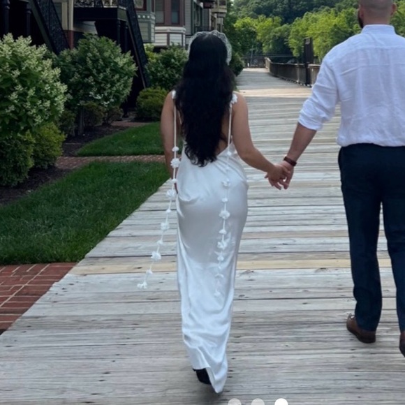 Meshki Elenora Ivory Backless Dress with Floral Accents - Picture 5 of 5